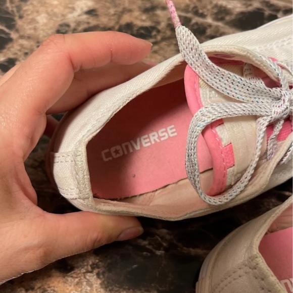 Converse All STAR  loopholes sparkly juniors shoes  in good condition size 2 - Picture 4 of 8